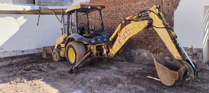 Retroexcavadora 310G 2004 (Precio en Dólar) - Image 1