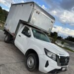 Camioneta Nissan NP300 2020 con cabina 2021 y Caja Seca