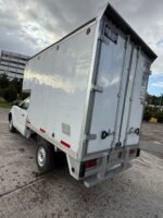 Camioneta Nissan NP300 2020 con frente 2021 y Caja Seca - Image 7