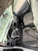 Camioneta Nissan NP300 2020 con frente 2021 y Caja Seca - Image 9