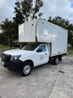 Camioneta Nissan NP300 2022 con Caja Seca