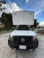 Camioneta Nissan NP300 2022 con Caja Seca - Image 10