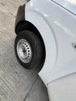 Camioneta Nissan NP300 2022 con Caja Seca - Image 13