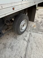 Camioneta Nissan NP300 2022 con Caja Seca - Image 14