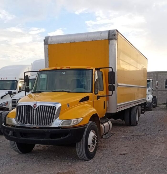 Camión Rabón International 4300 2017 con Caja Seca - Image 1